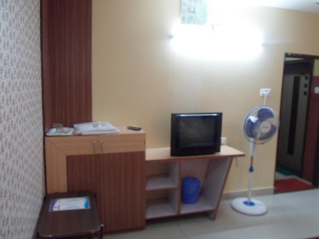Hotel Raj Palace Dwārka Habitación foto